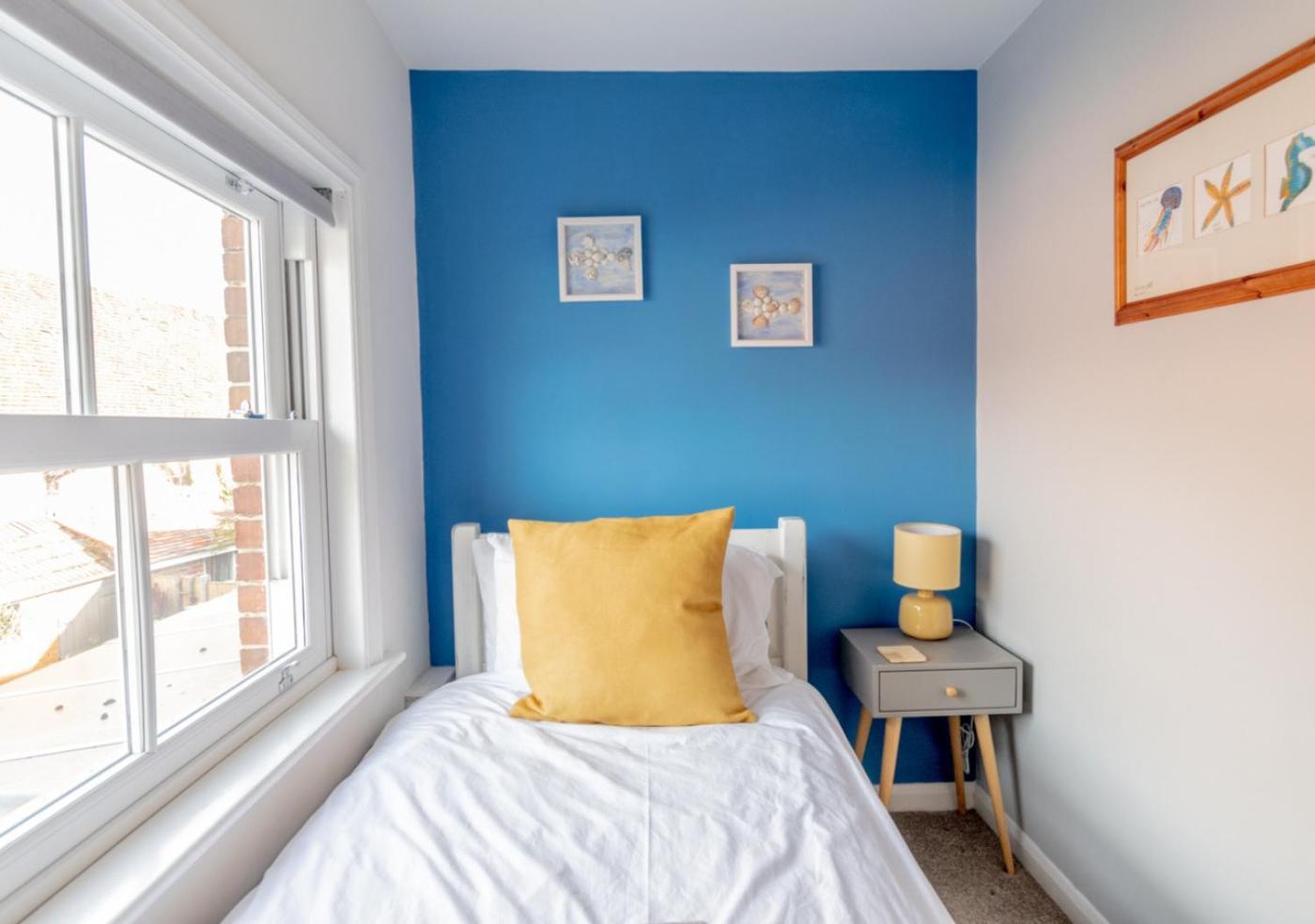 Stylish 2 Bedrooms Cosy & Bright Cottage, Pet Friendly, Sleeps 5, Titchfield Village - Summer Special Offer!! - By Blue Puffin Stays المظهر الخارجي الصورة