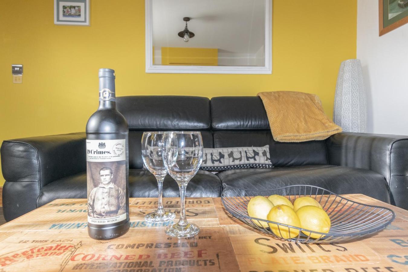 Stylish 2 Bedrooms Cosy & Bright Cottage, Pet Friendly, Sleeps 5, Titchfield Village - Summer Special Offer!! - By Blue Puffin Stays المظهر الخارجي الصورة
