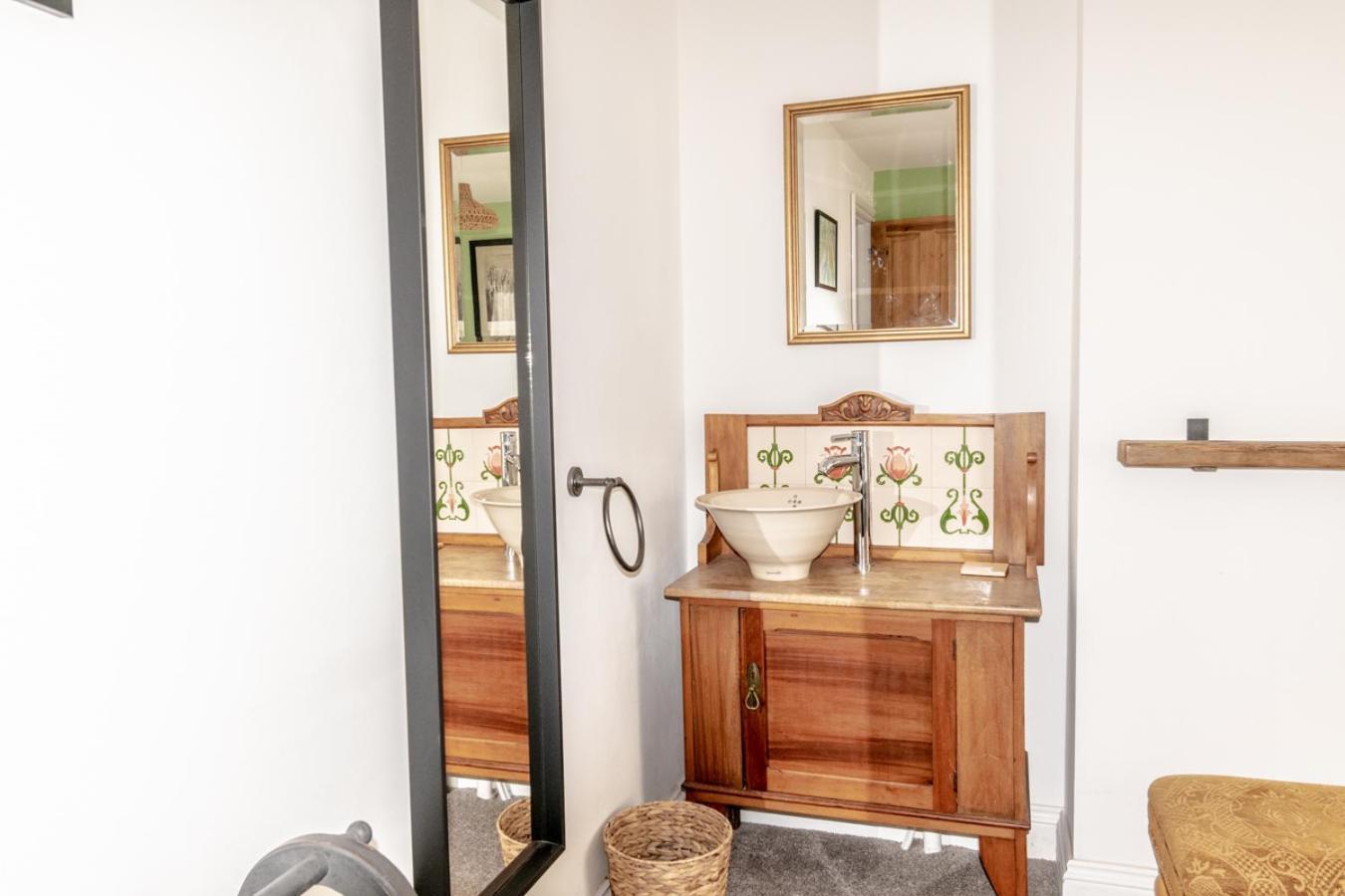 Stylish 2 Bedrooms Cosy & Bright Cottage, Pet Friendly, Sleeps 5, Titchfield Village - Summer Special Offer!! - By Blue Puffin Stays المظهر الخارجي الصورة