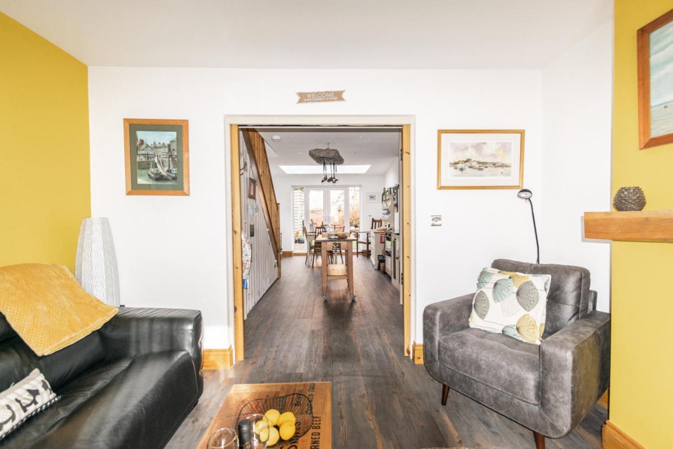 Stylish 2 Bedrooms Cosy & Bright Cottage, Pet Friendly, Sleeps 5, Titchfield Village - Summer Special Offer!! - By Blue Puffin Stays المظهر الخارجي الصورة